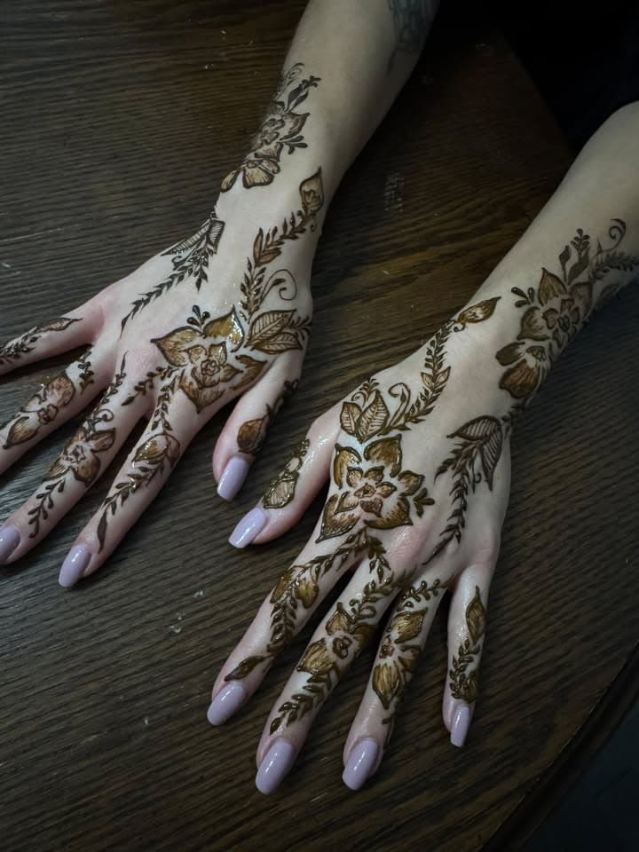 Henna design