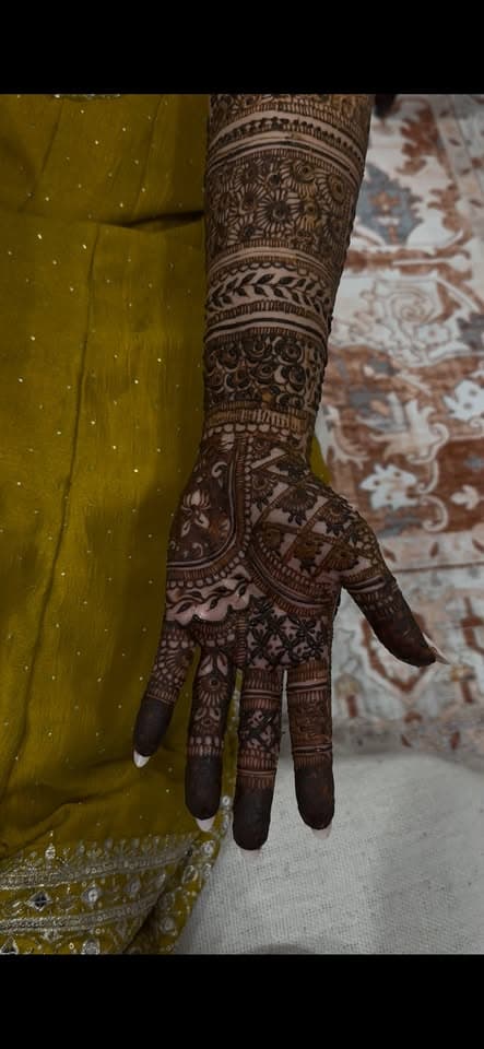 Henna design